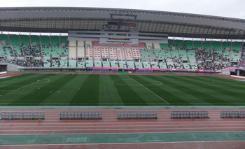 osaka_nagai-stadium2012.jpg